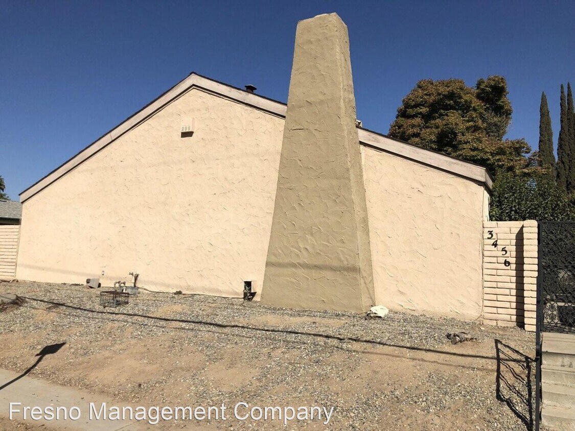 Primary Photo - 3456 N Marks Ave