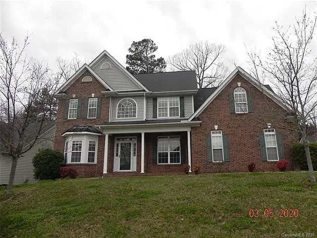 Building Photo - Room in Single Family Home on Hampton Pl Dr
