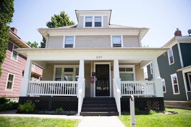 Foto del edificio - 2745 Colfax Ave South