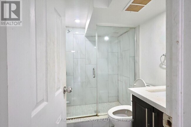 Photo du bâtiment - 538 Bellamy Rd N