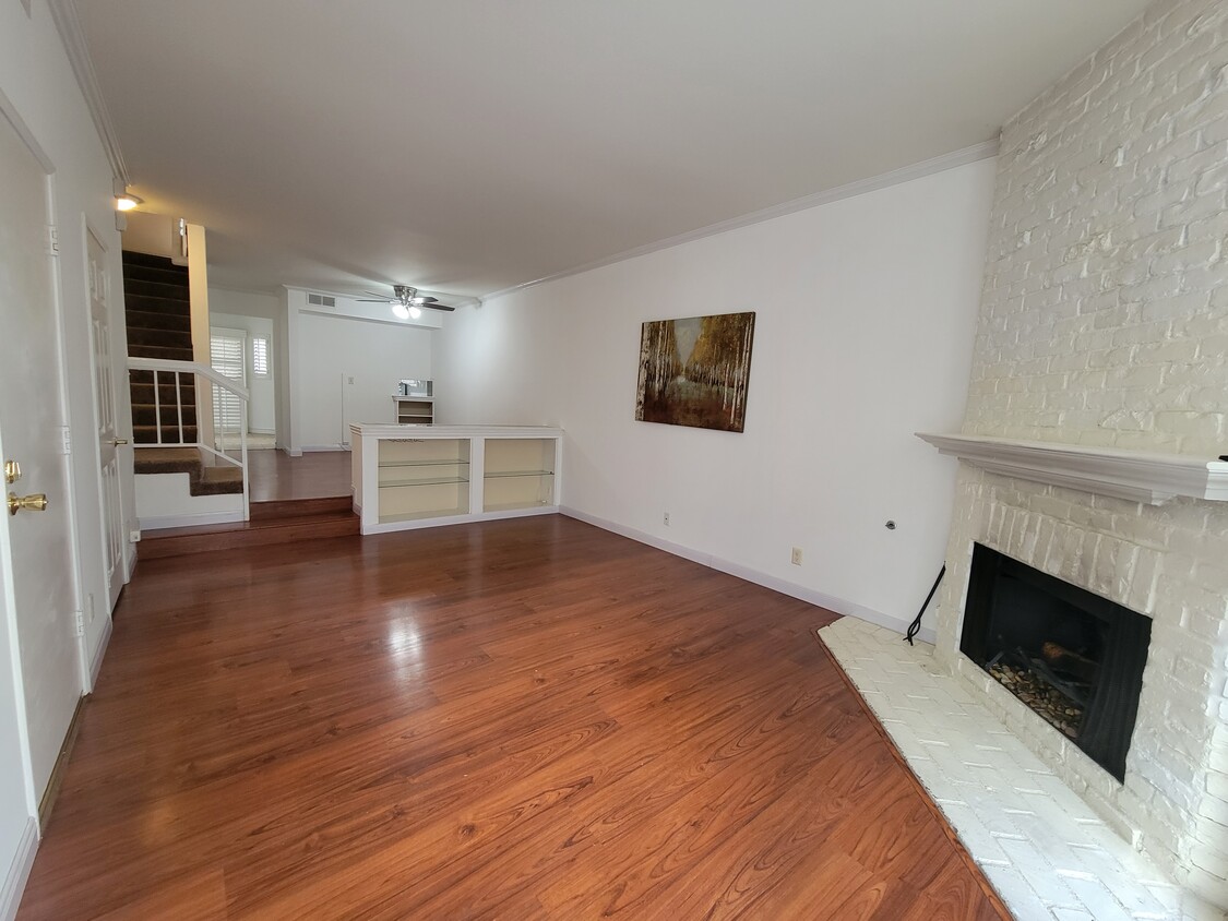 Primary Photo - 22865 Del Valle St