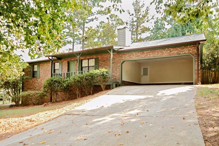 Primary Photo - 6235 Queens Rd