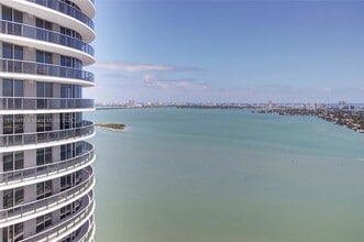 Building Photo - 1756 N Bayshore Dr