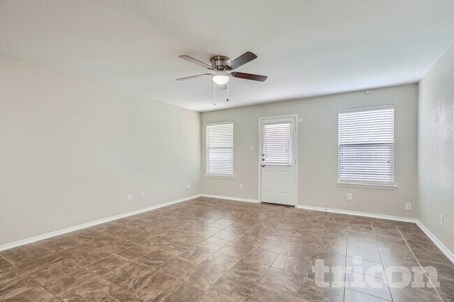 Foto del edificio - 11623 Hidden Terrace