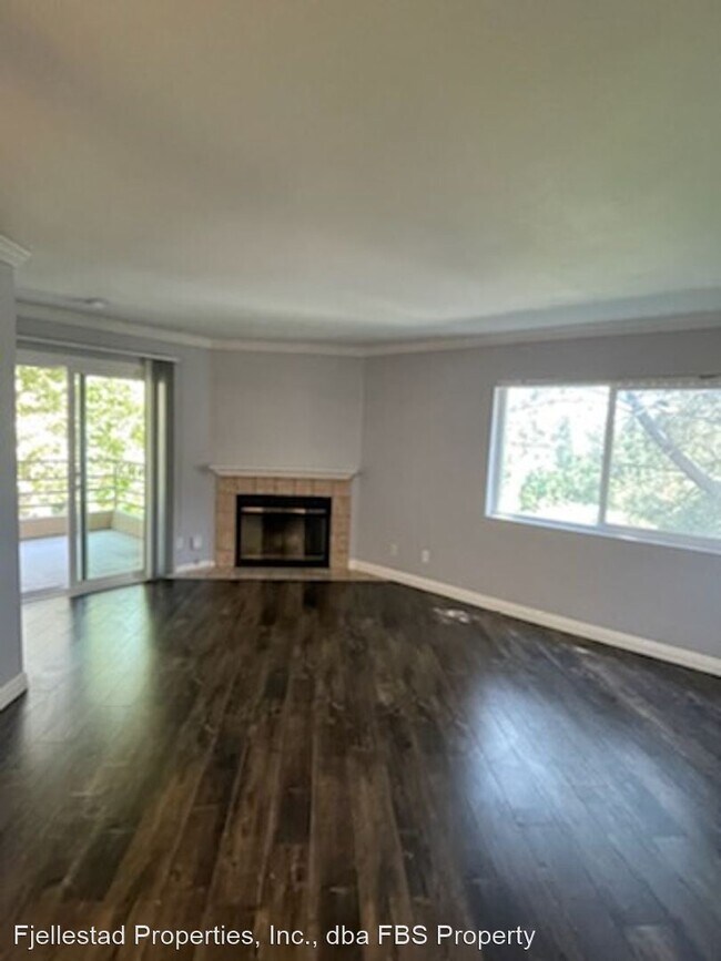 Foto del edificio - 2 br, 2 bath House - 7455 Charmant Drive #...