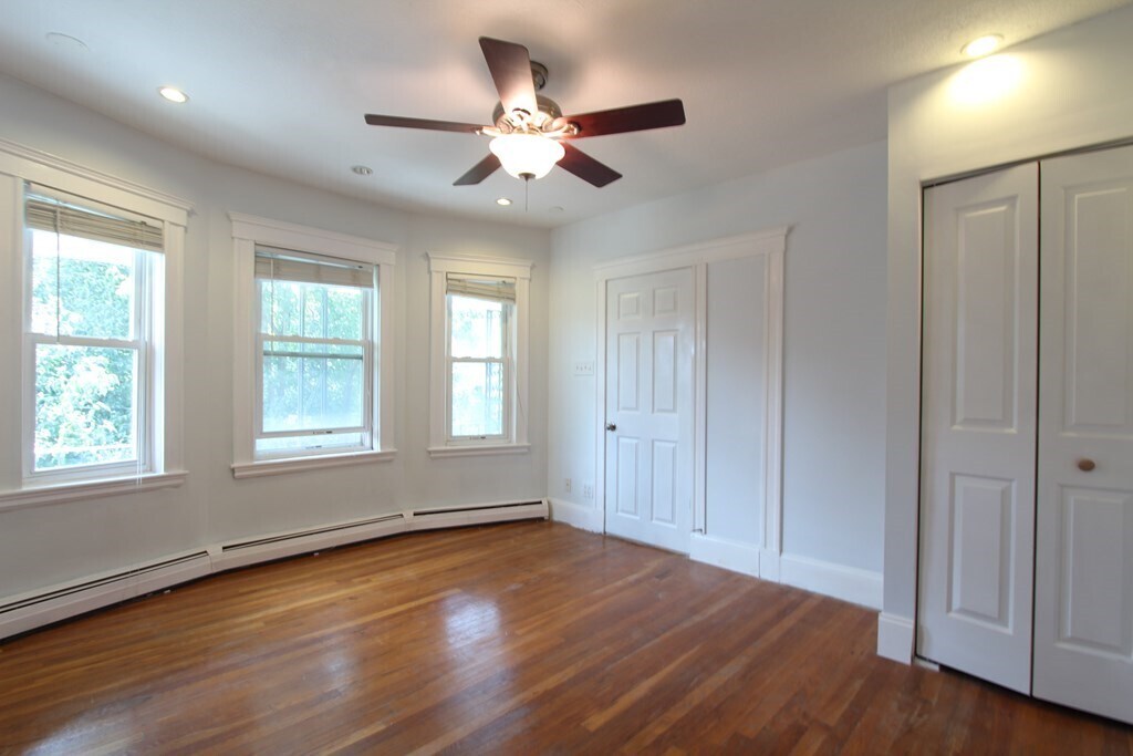 Primary Photo - 79 Heath St