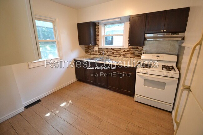 Foto del edificio - 7116 Dillward Ave