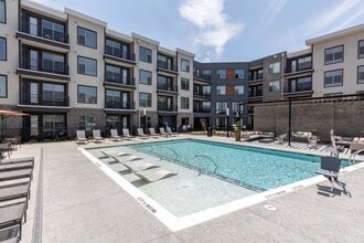 Building Photo - Solis Hills