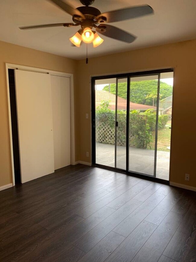 Building Photo - 44 -124 Ikeanani Dr