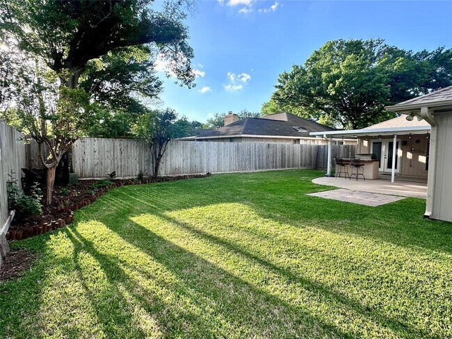 Building Photo - 22803 Indian Ridge Dr