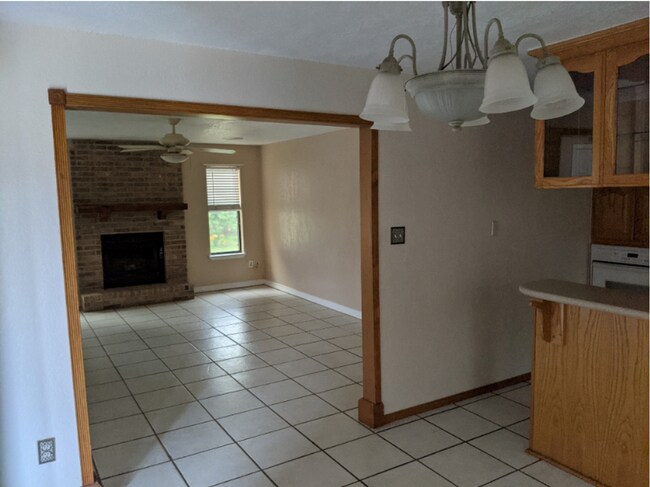 Foto del edificio - Clean Home Ready for Move In