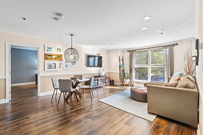 Foto del edificio - 70 ADAMS St