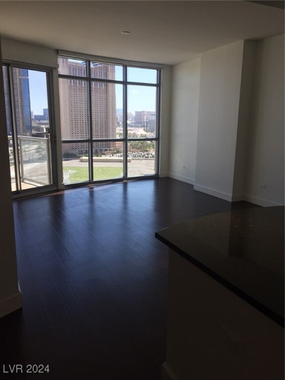 Primary Photo - 200 W Sahara Ave