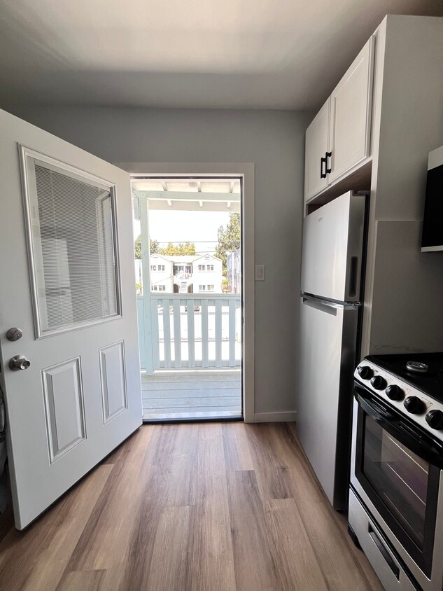 Primary Photo - 851 W 40th Pl
