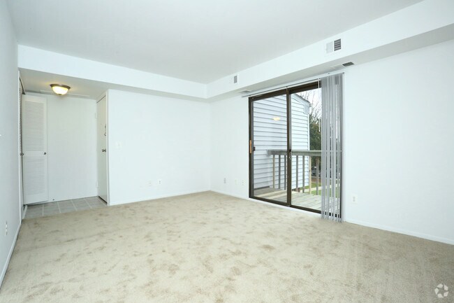Una habitación - sala de estar - Fairway Club Apartments