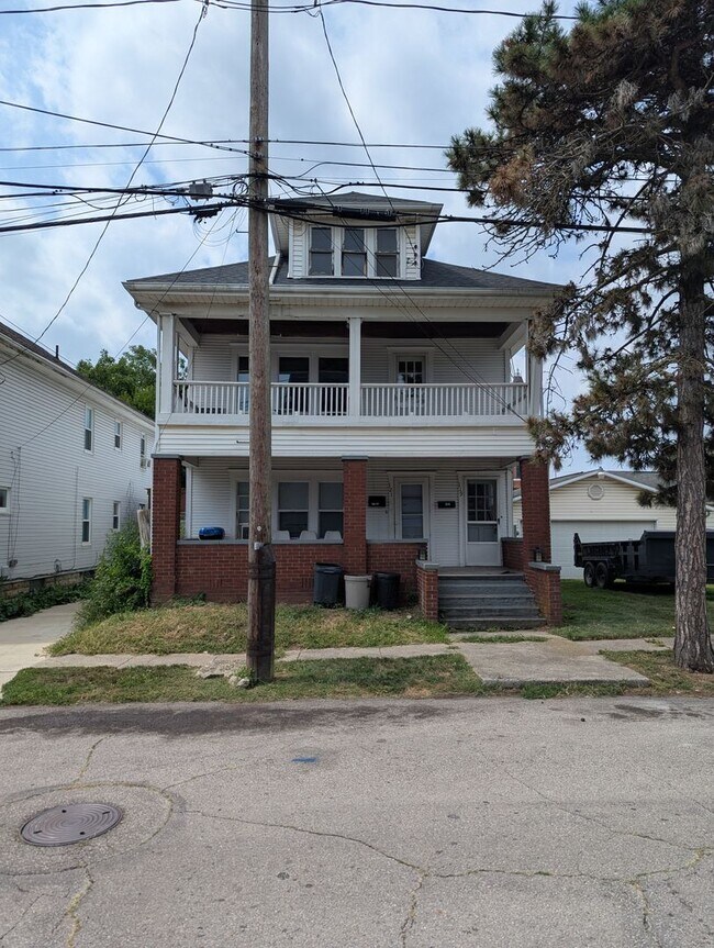 Building Photo - 119-121 Baker Street