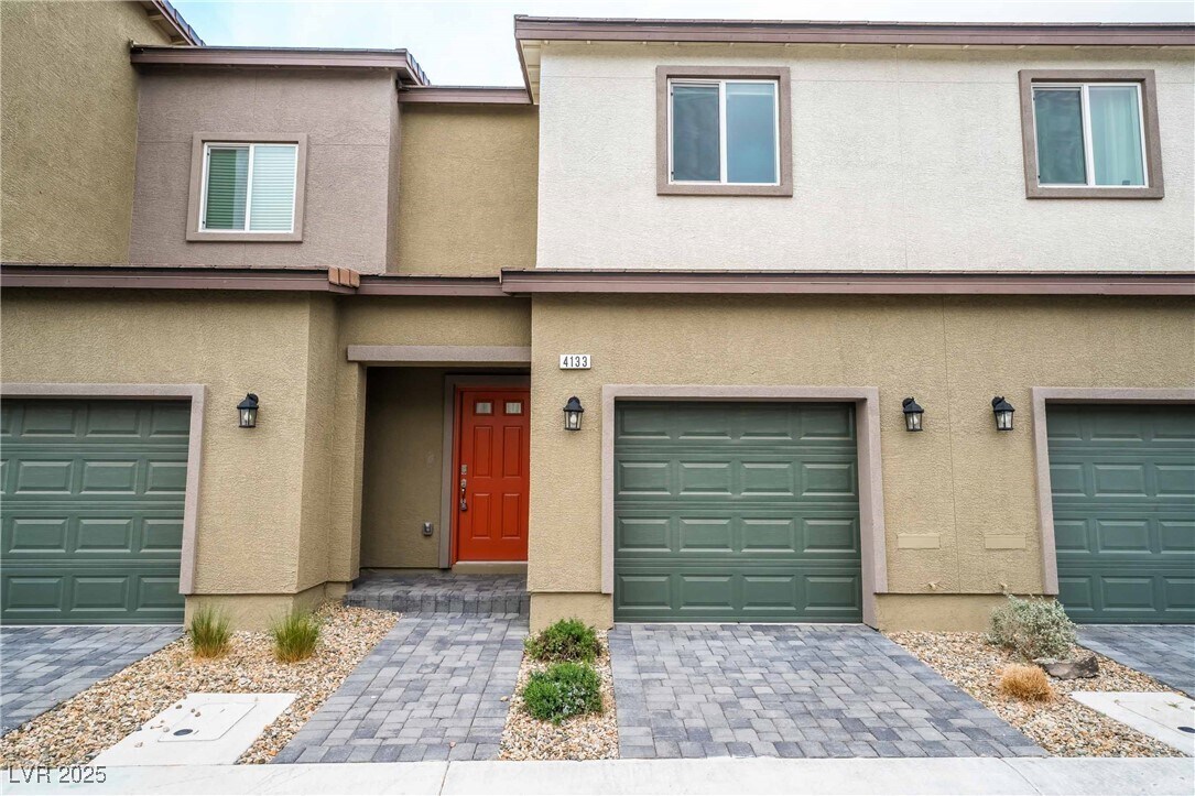 Foto principal - 4133 Venus Falls Ave