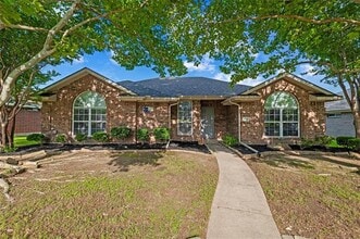 Building Photo - 1720 Avonlea Dr