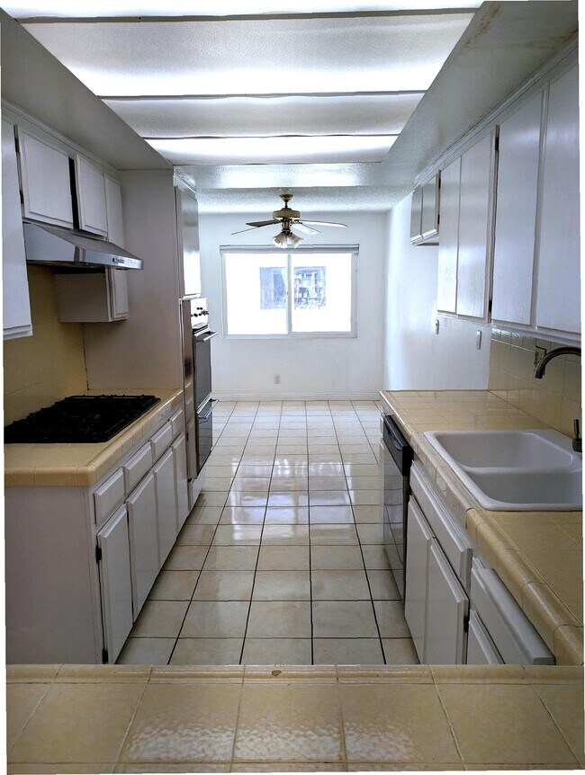 Foto del edificio - 2105 Mathews Ave