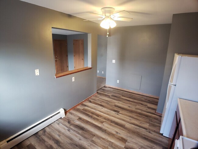 Foto del edificio - 2 bedroom 1 bath in Owatonna