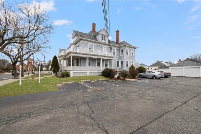 Foto del edificio - 1536 Cranston St