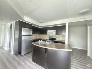 Building Photo - 321 Cresthaven Dr