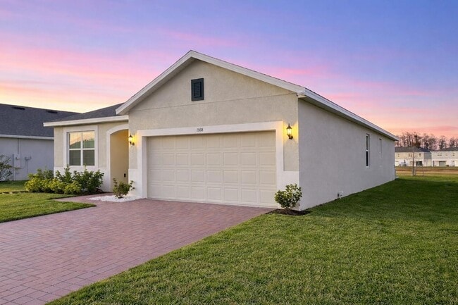 Building Photo - 1568 Sky Lks Dr