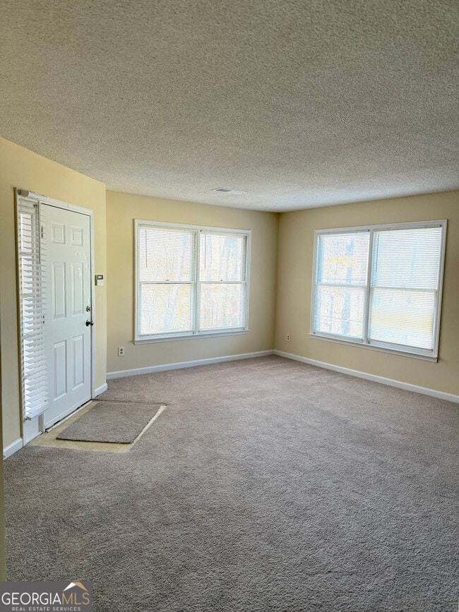 Foto del edificio - 1600 Oakpoint Dr SW