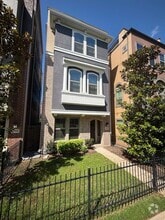 Building Photo - 1354 Romano Pl