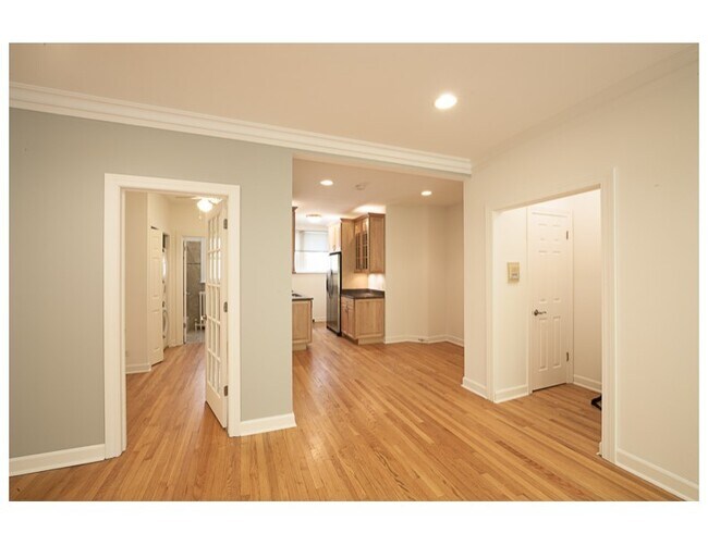 Foto del edificio - 1224 W Jarvis Ave