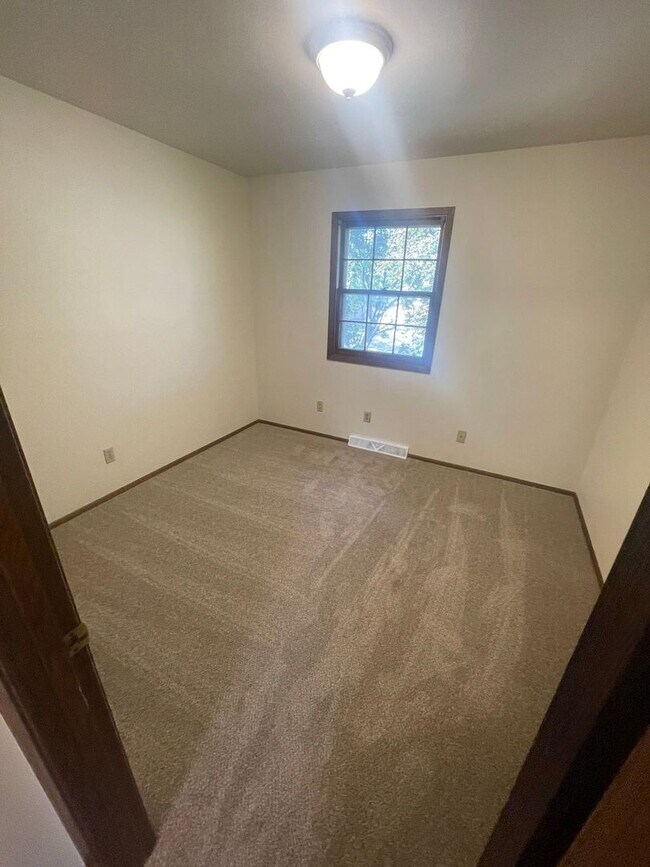 Foto del edificio - 2023-2025 Kilps Dr. (Duplex)