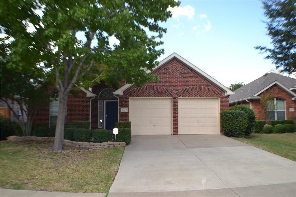 Primary Photo - 3033 Bigleaf Dr