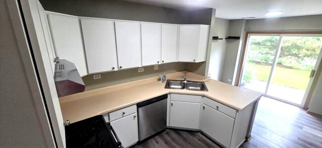 Building Photo - 156 Castlewood Ct