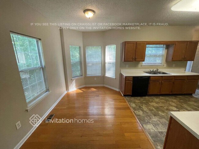 Building Photo - 4237 Sturbridge Dr