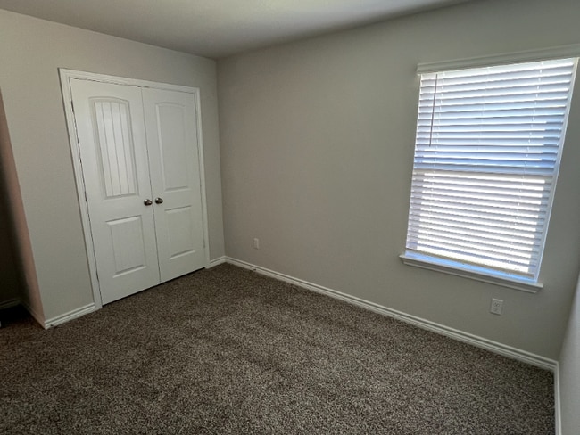 Building Photo - 10905 Hollister Ln