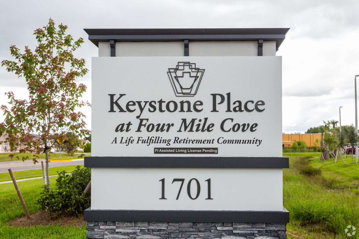 Foto del edificio - Keystone Place at Four Mile Cove - 55+