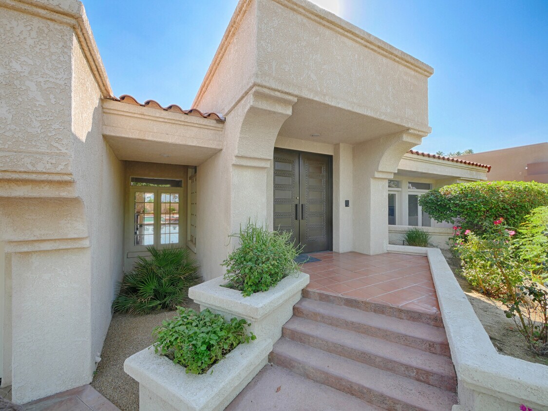 Foto principal - 48600 Shady View Dr