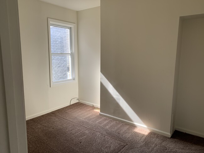 Building Photo - 2211 Wilkens Ave