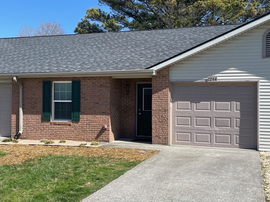 7244 Lyngate Blvd, Powell, TN 37849 Condo for Rent in Powell, TN