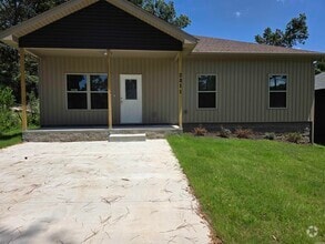 Building Photo - 2311 Nichols Rd