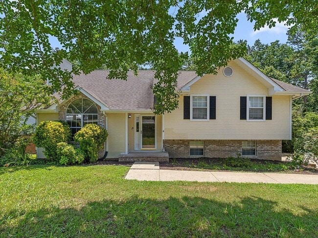 Building Photo - 394 Leona Dr