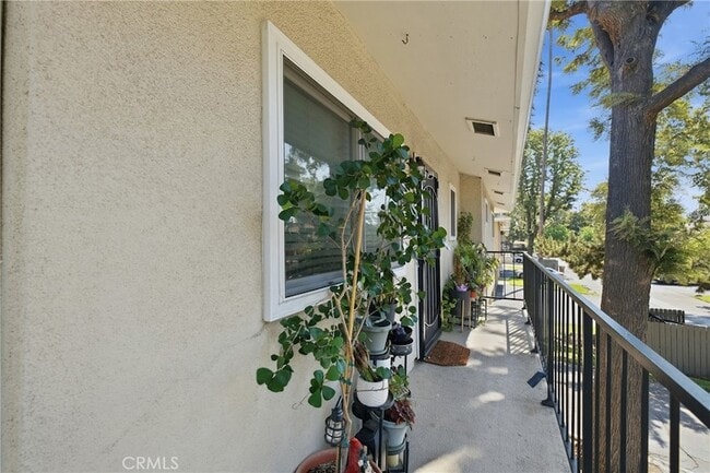 Building Photo - 1328 Primrose St