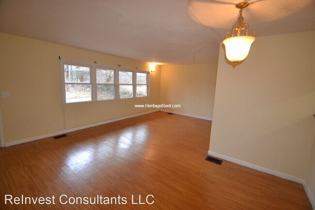 Foto del edificio - 3 br, 1.5 bath House - 8734 Desoto Drive