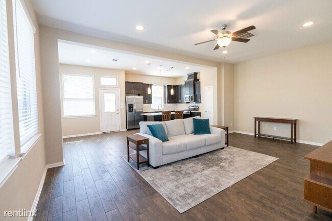 Foto del edificio - 4334 Foggy Creek Ln