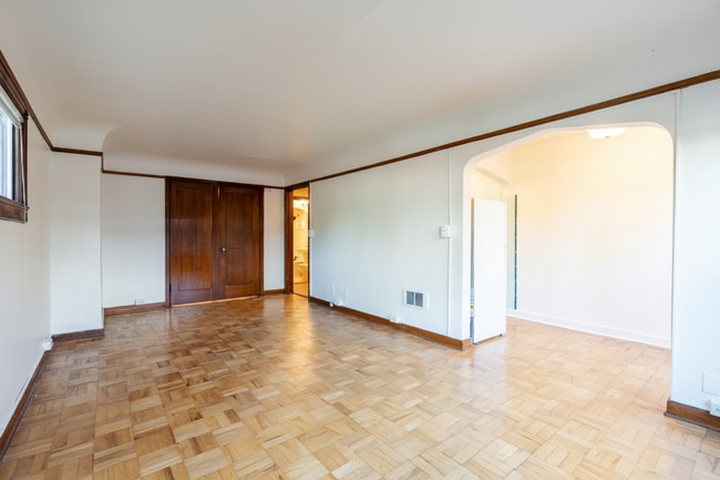 Interior Photo - Dixonian