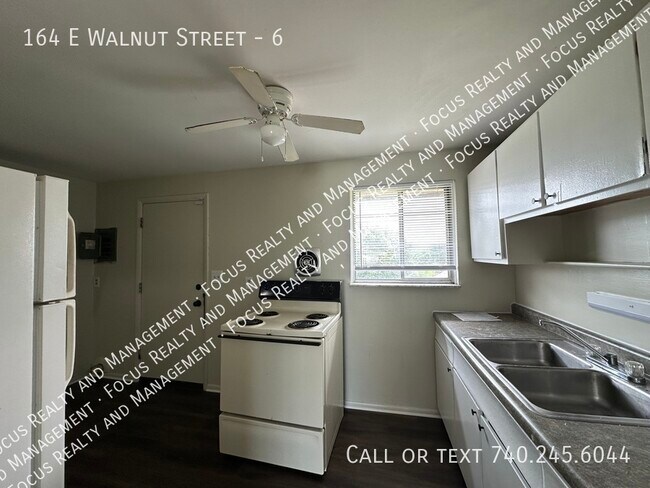 Foto del edificio - 164 E Walnut St