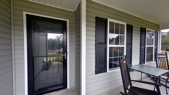 Foto del edificio - 6307 Stonemoor Ct