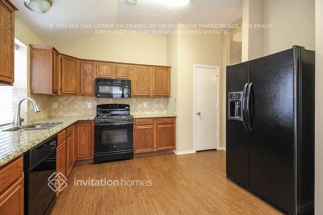 Foto del edificio - 2076 Rushmore Ct