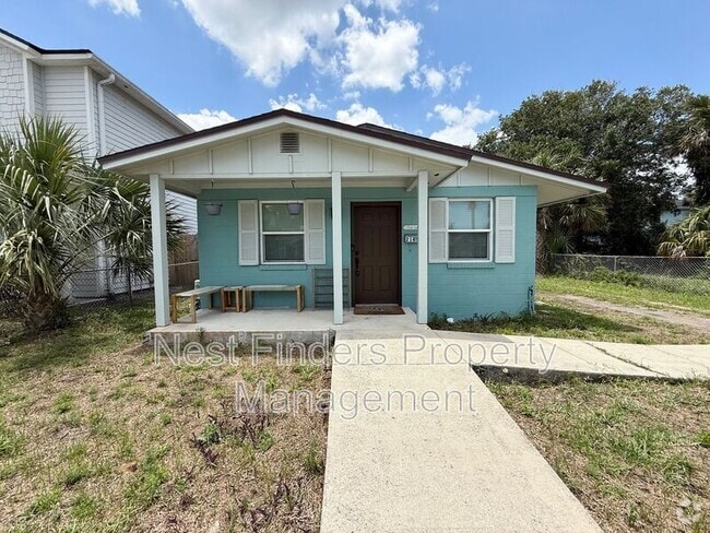 Building Photo - 216 9th St S