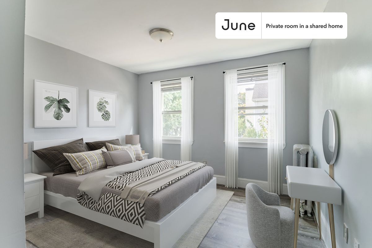 Foto principal - Room in Shared 3 bed/1.5 bath home